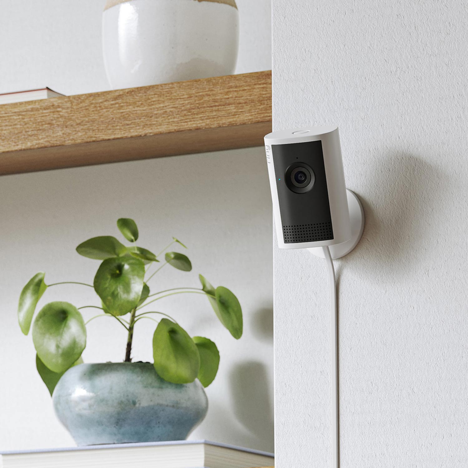 Indoor Cam Plus Featuring Retinal 2K