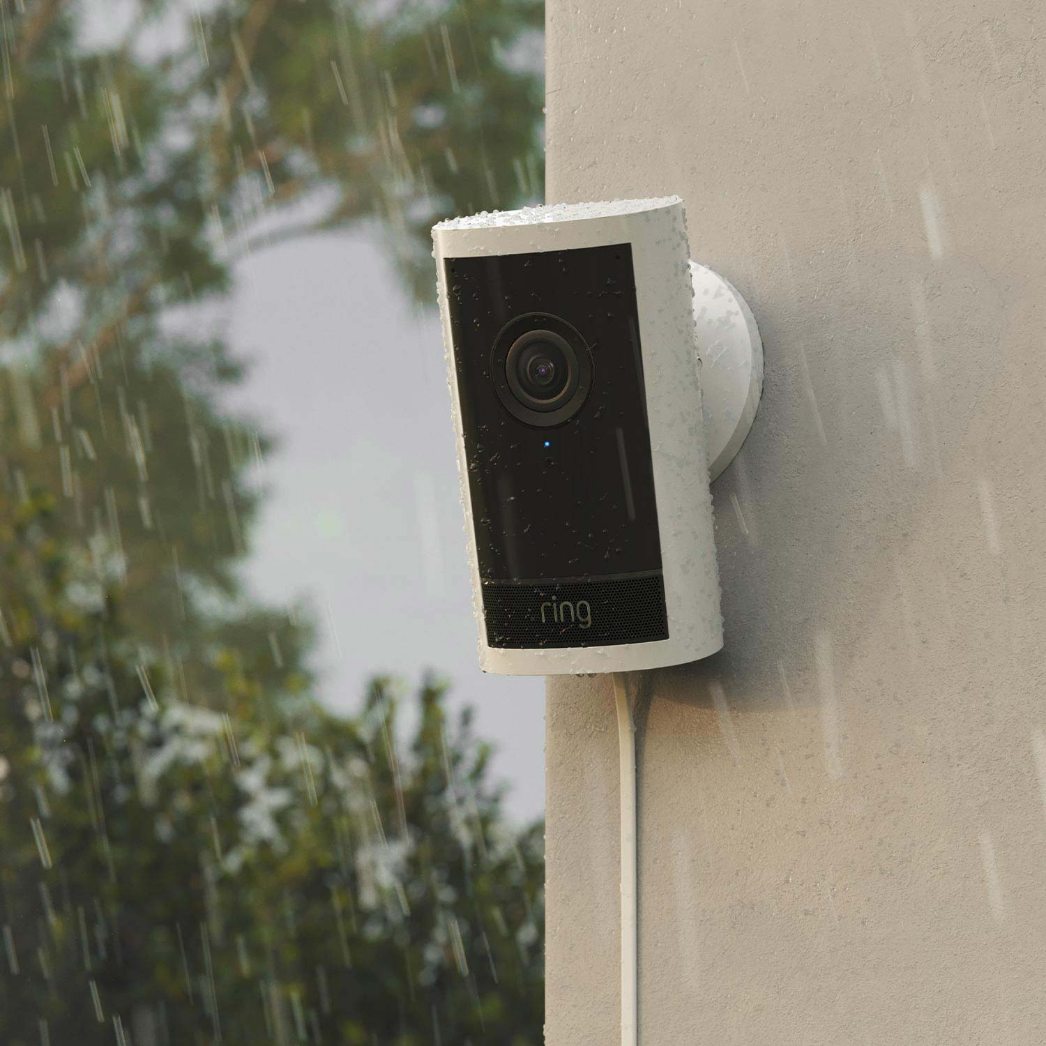 Outdoor Cam Pro Featuring Retinal 4K
